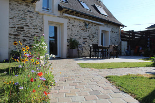 Entrée de maison pavé grès métissay