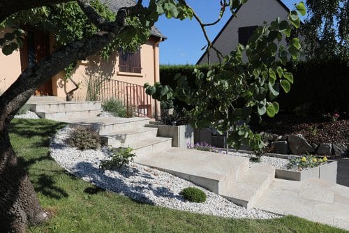 Escalier pierre naturelle