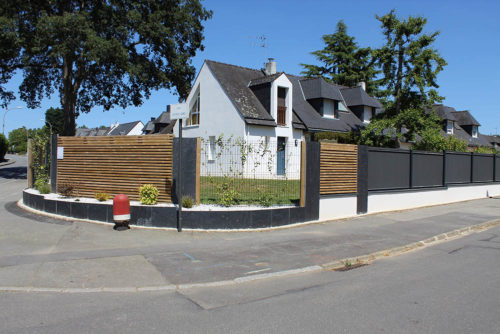 Clôture mixte bois et ardoise