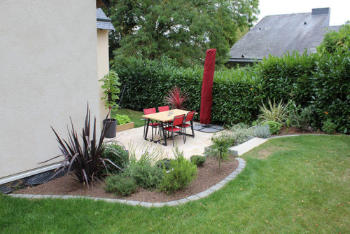 Massif autour d'uneterrasse