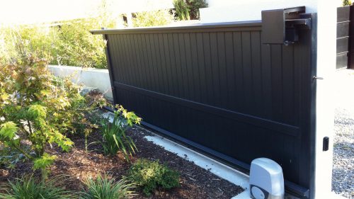 Portail coulissant en aluminium