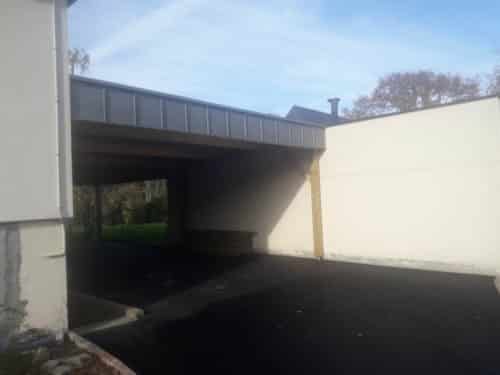 Carport en bois et zinc