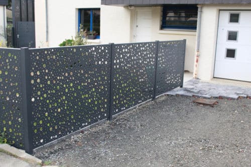 Clôture aluminium décor laser gris anthracite
