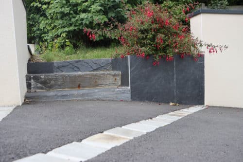 Escalier et retenue en ardoise et schiste