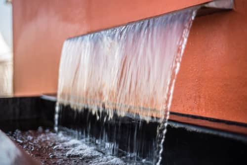 Fontaine en lame d'eau