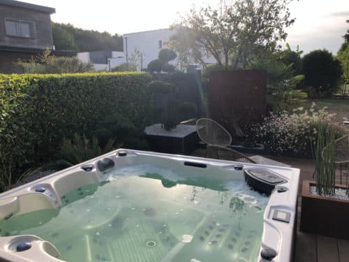 Terrasse avec spa