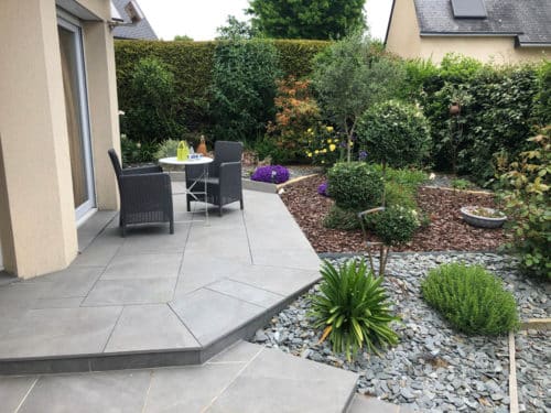 Terrasse en grès cérame pose collée